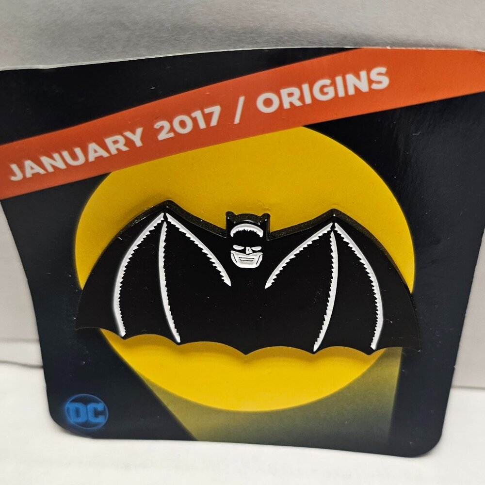 DC Comics Batman Origins Badge Bat Wing Pin 2017 Loot Crate DX Logo